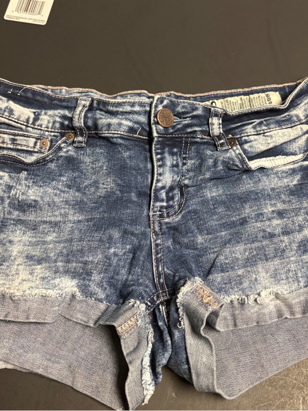 Juniors acid wash jeans